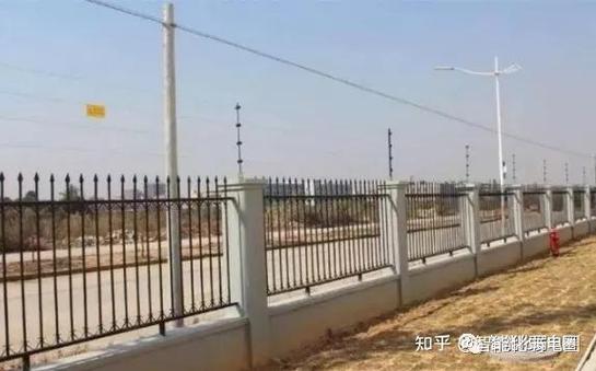 电子围栏系统安装流程分步图解及设备报价参考——弱电新人学习与电子设备安装指南